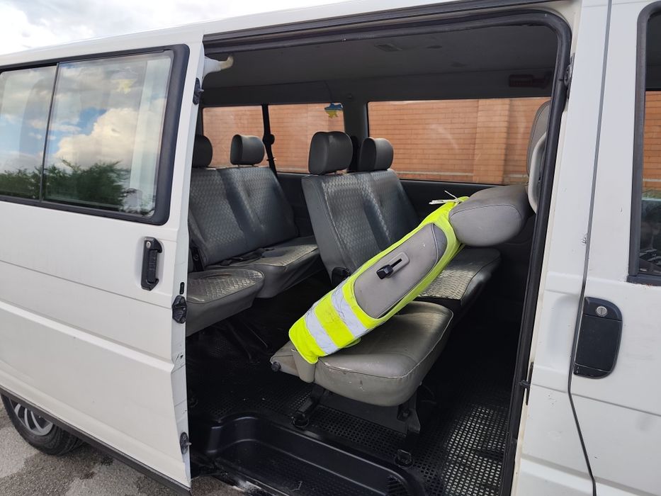 Продам Volkswagen т4 caravelle / Оригинальный пассажир  8+1,  2.5 TDI