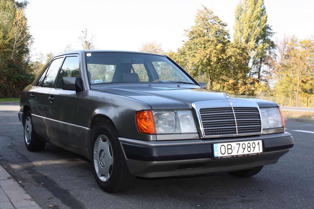 Mercedes-Benz W124