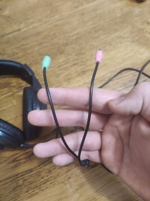 Навушники SVEN.     .