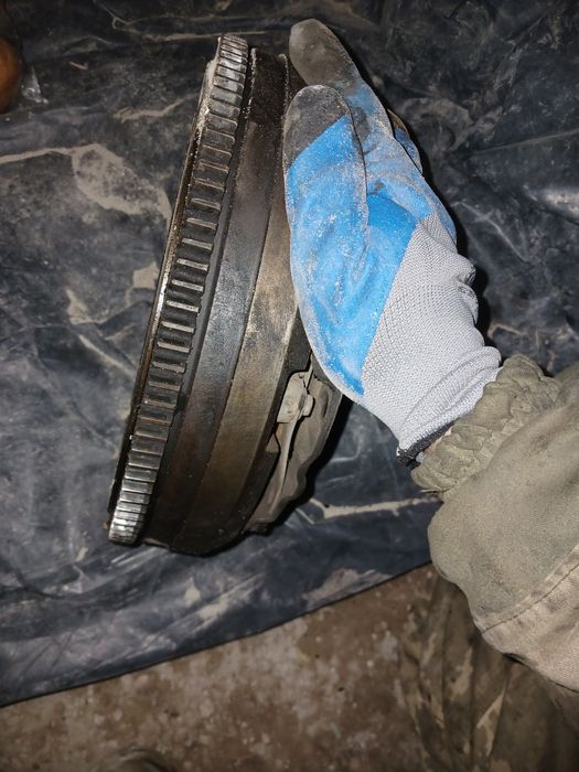 Мазда є2200 по запчастинам