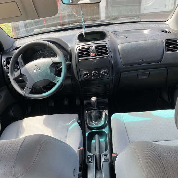 Mitsubishi Spase Star 1.6 2003 року