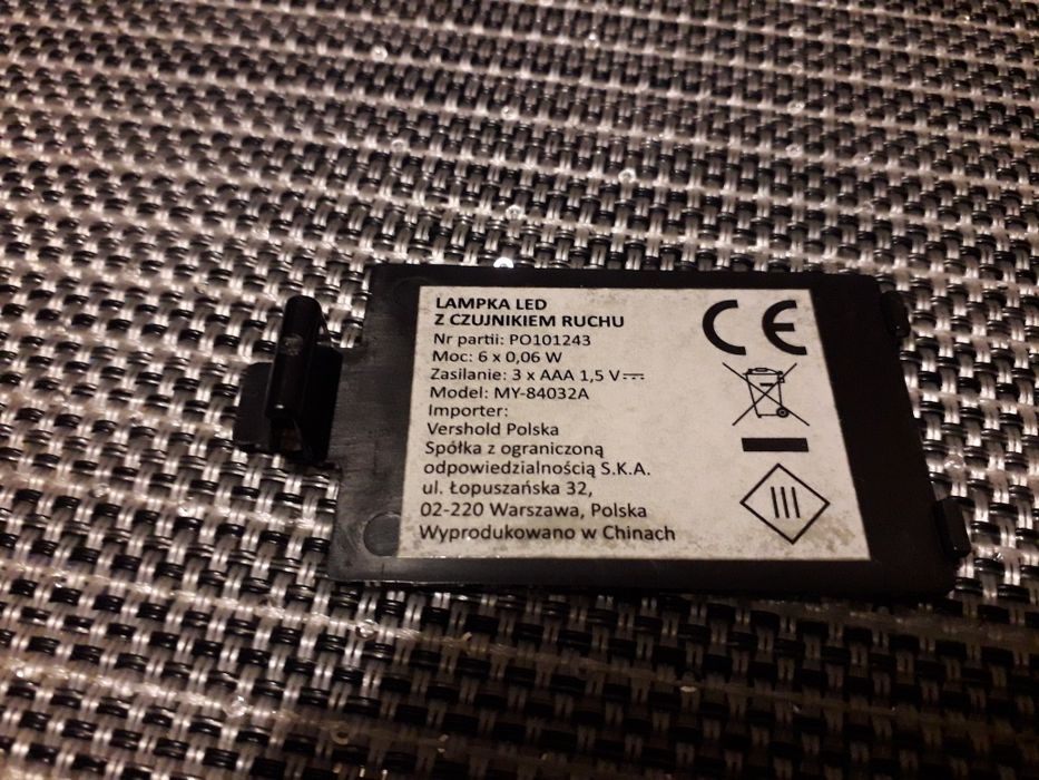 Sprzedam lampkę LED z czujnikiem ruchu.