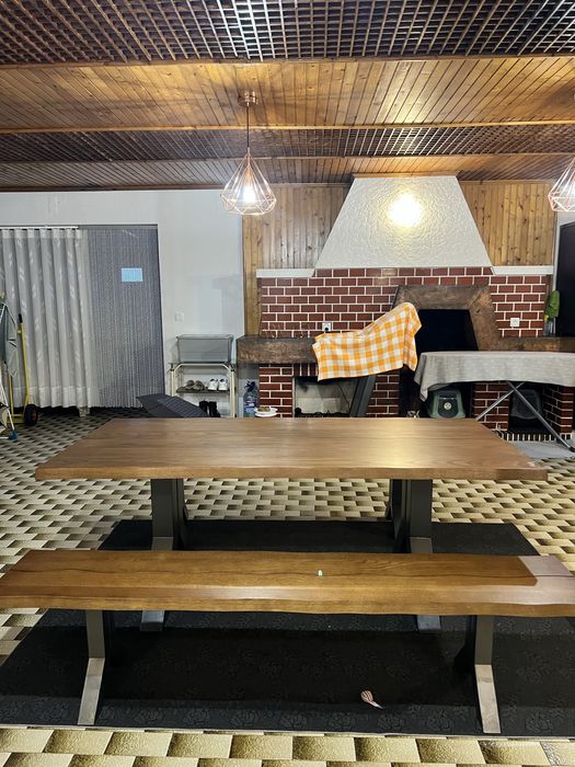 Mesa de Jantar de madeira