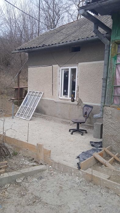 Продам Будинок у селі при трасі