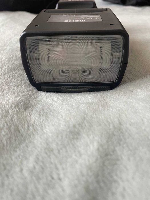 Фотоспалах Meike 950 || до Nikon