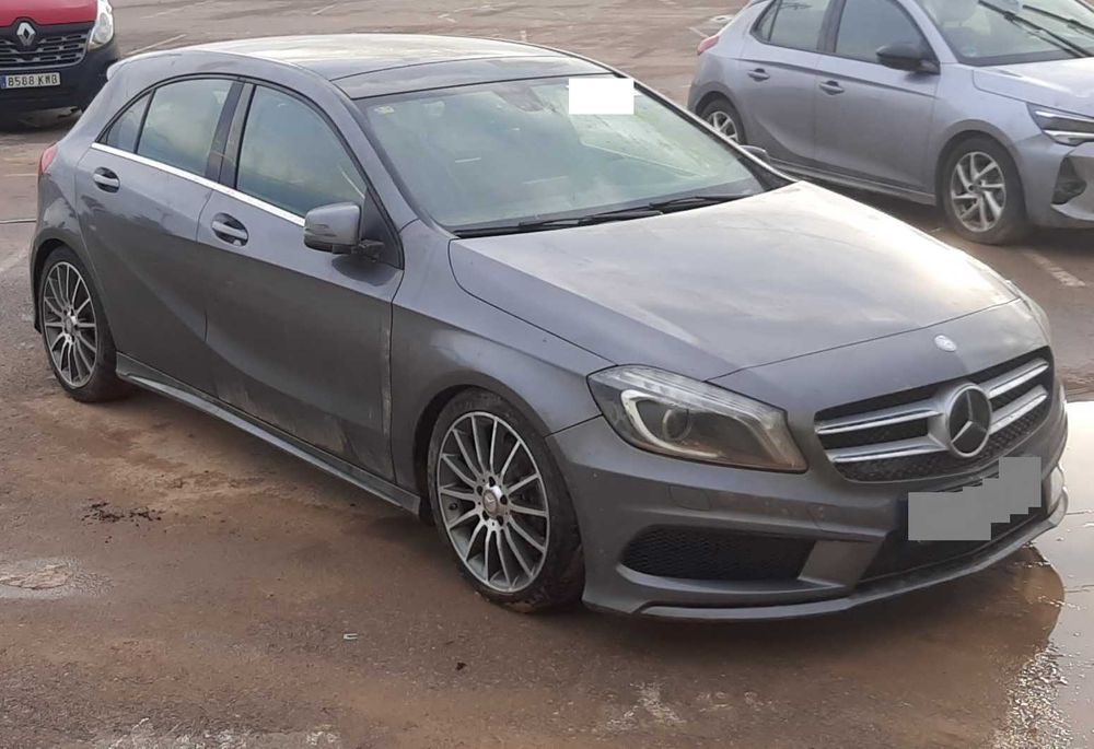 Mercedes-Benz Clase A A 180 CDI / d Blueefficiency (2015) - Carro Peças