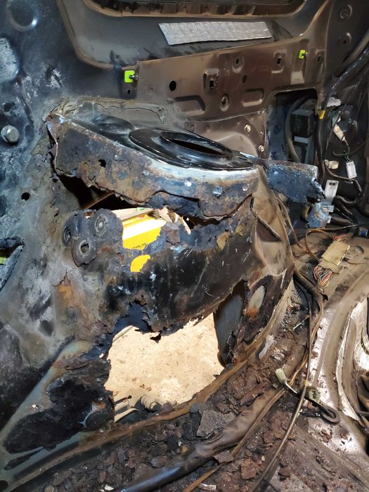 Автозварка, автосварка, зварка (сварка) порогів, кузова, стаканів ...