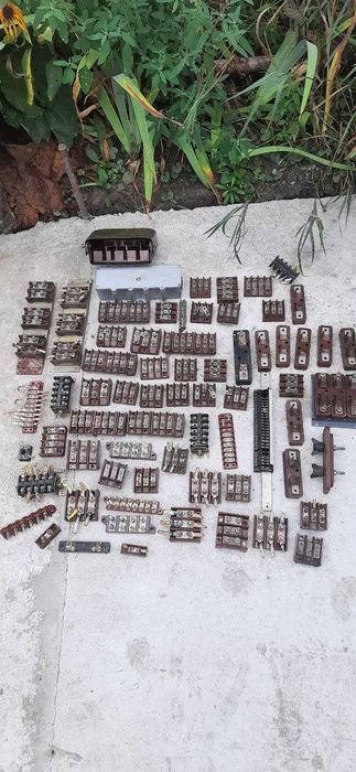 военные клемники латунь..Щетки МГ4 12х32х27  МГС 8 7х25х22