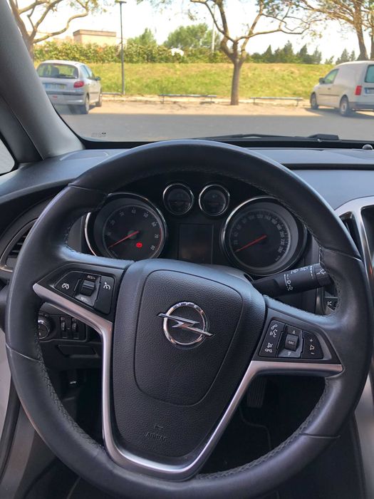 Opel Astra 1.4 Gasolina 100cv