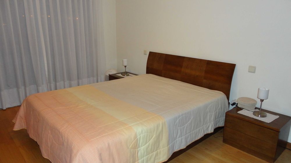 2 Cortinados brancos 2,69 x  2,35