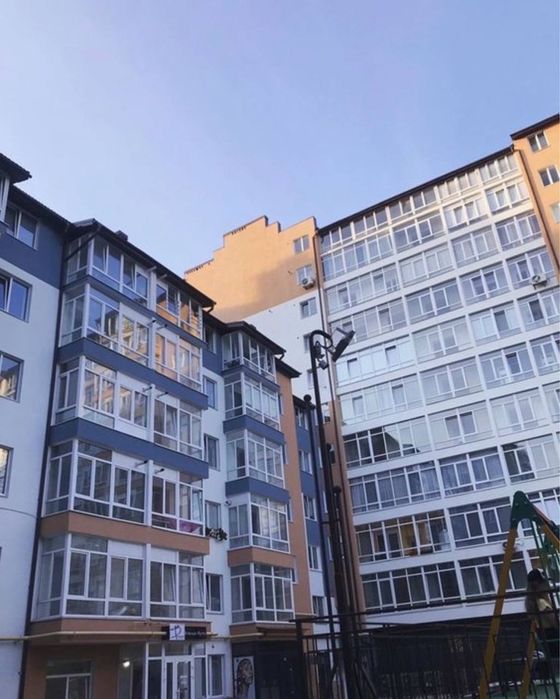 Здається квартира студія в центрі міста  вул.Мельника 10