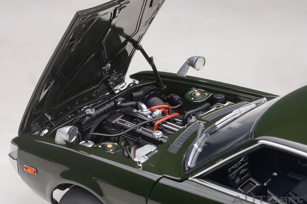 AUTOart Toyota Celica liftback 2000GT RA25 skala 1/18