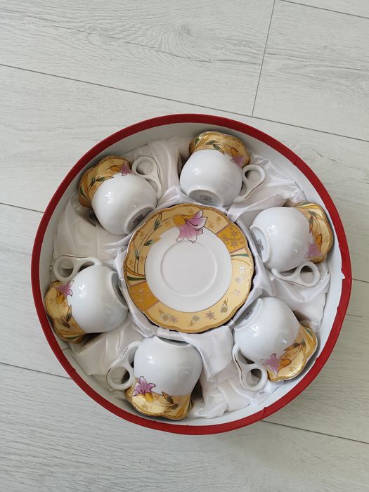 Набор чайного сервиза , чашки с блюдами 6шт.