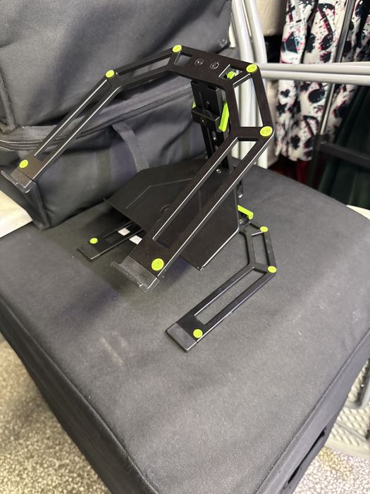 Gravity LTS 01 B Stojak pod laptopa