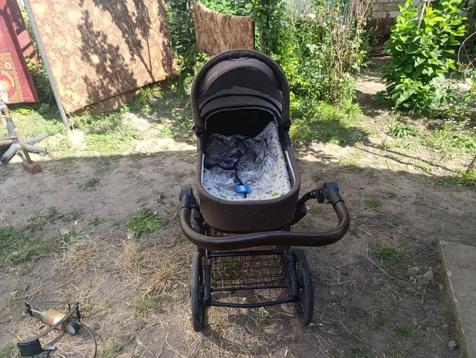Продам детскую каляску
