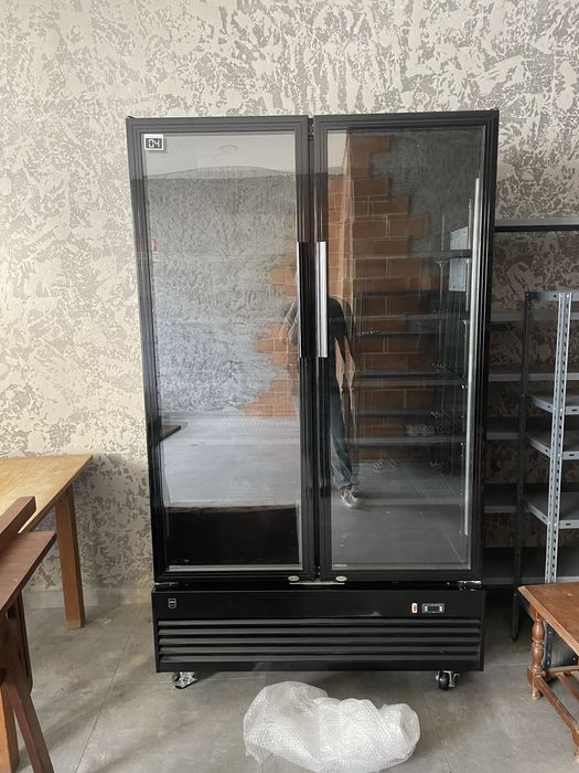 Expositora de frio preta grande