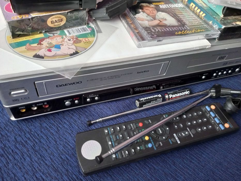 Видеомагнитофон видеодвойка DVD ТВ тюнер Радио Новый