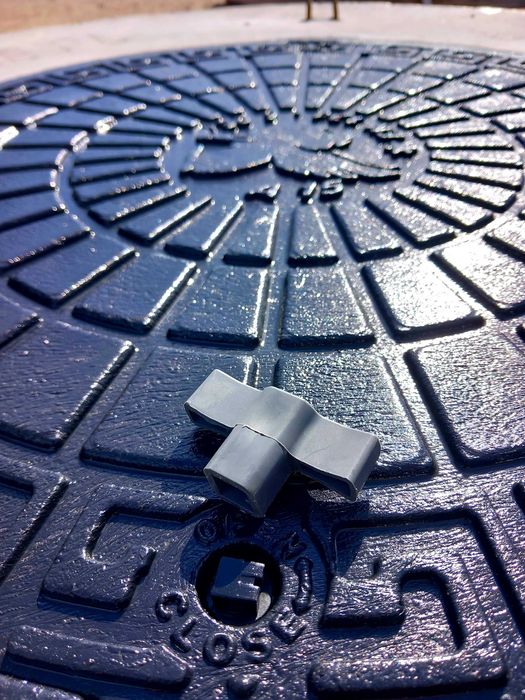 BEZPIECZNA na klucz Pokrywa Betonowa 105cm WŁAZ zamykany z POKRYWĄ