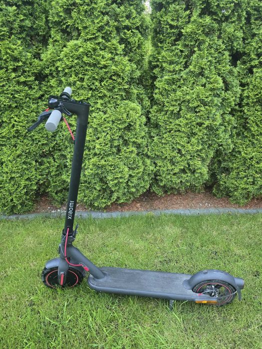 Xiaomi Electric Scooter 4 Pro NE + Ładowarka