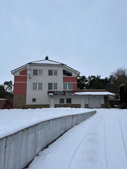 Продаж гарного будинку-готелю с. Кедина гора