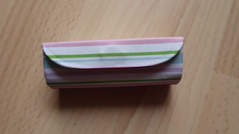 etui na szminkę z lusterkiem