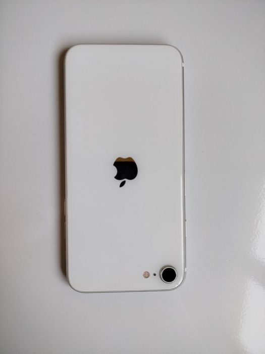 Iphone (se 2)(2022)256гб/100акб