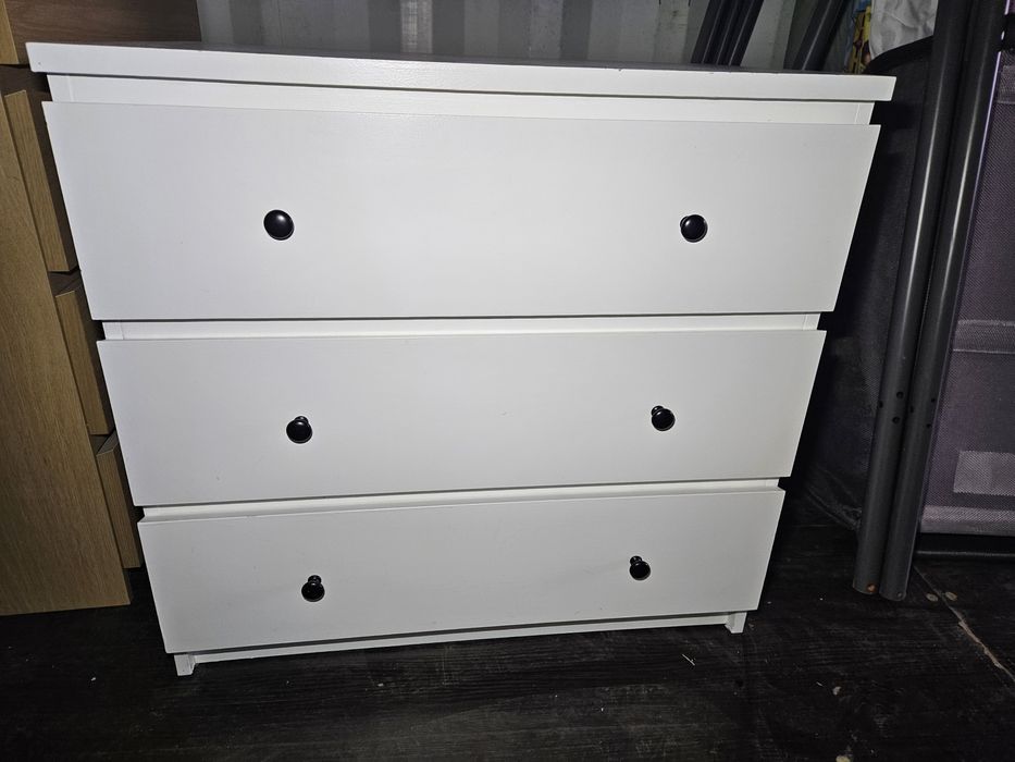 Komoda malowana na biało/dostawa