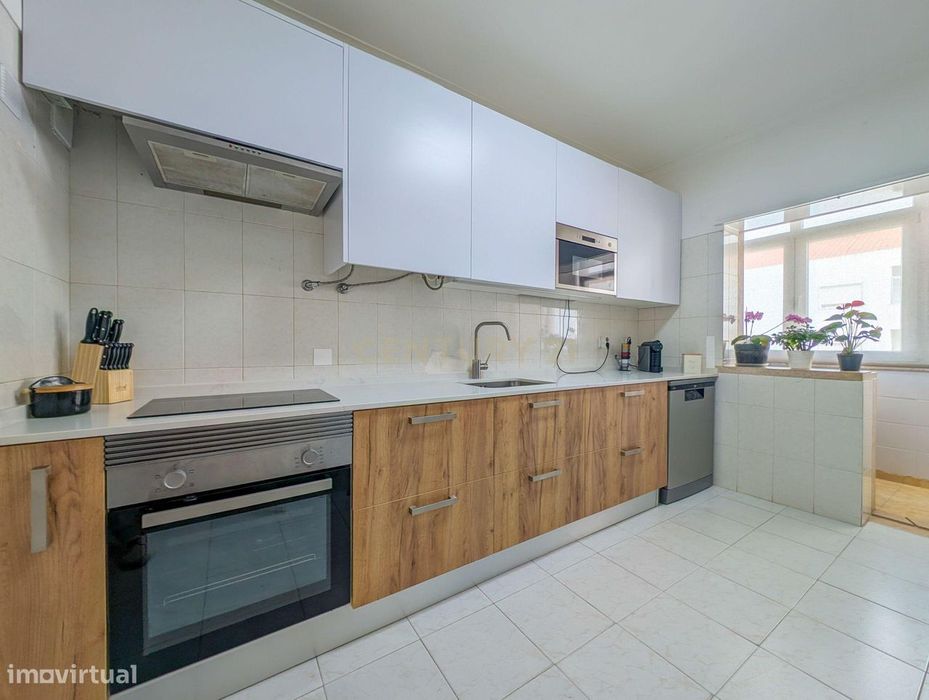 Paio Pires - Apartamento 3 assoalhadas renovado