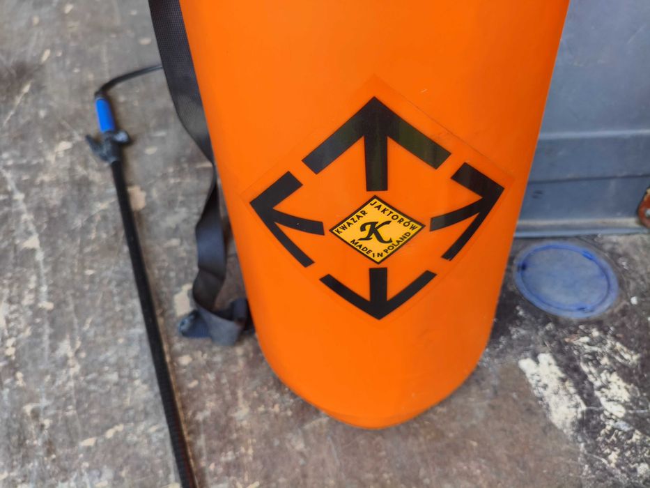 Opryskiwacz Kwazar V12  Stan BDB