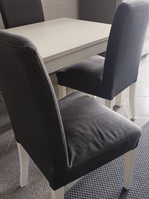 Mesa extensivel Ikea Bjursta e cadeiras