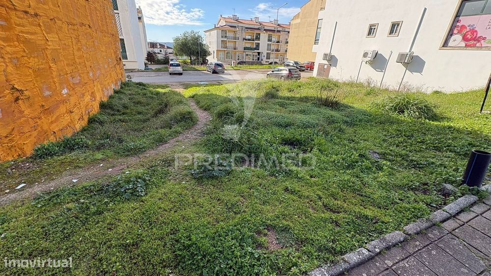Excelente oportunidade de investimento no centro de Montalvo - Com...