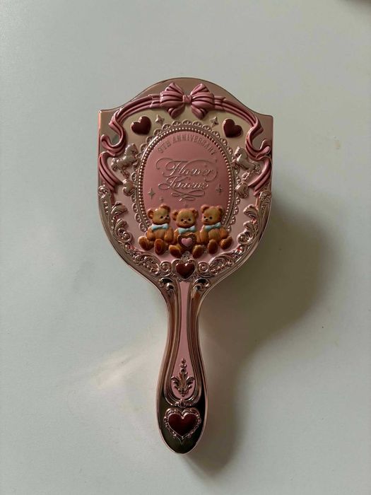szczotka flower knows anniversary coquette