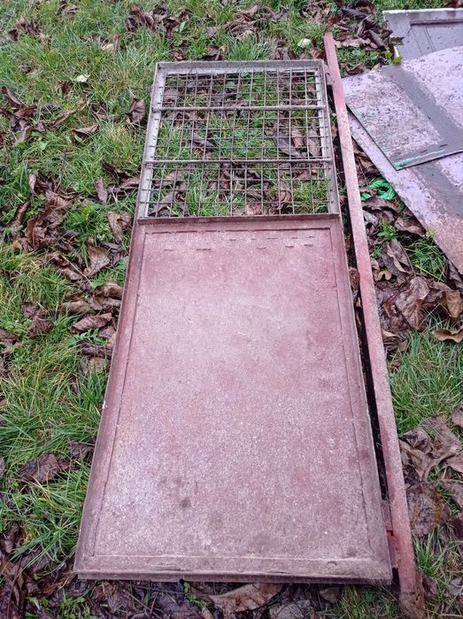 Металеві двері б/у