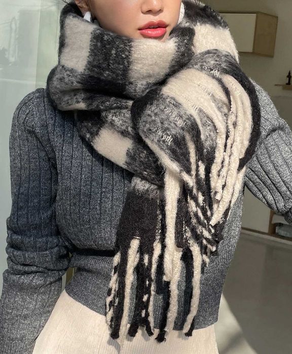 Szalik w kratę damski