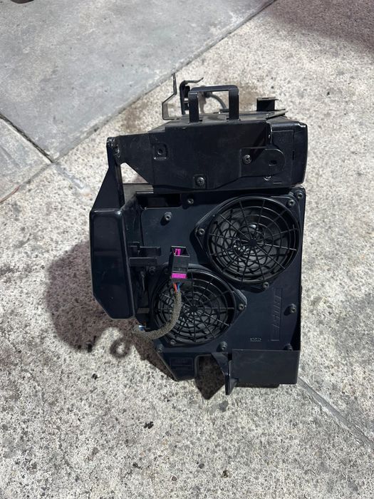 Subwoofer Bose a3 8l com caixa de discos