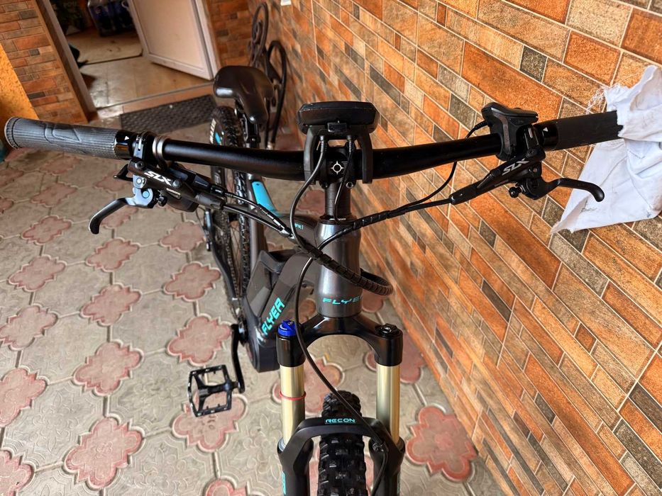 Електровелосипед FLYER 27.5"M-L" Shimano DEORE XT 1x11, BOSCH 45-50 Км