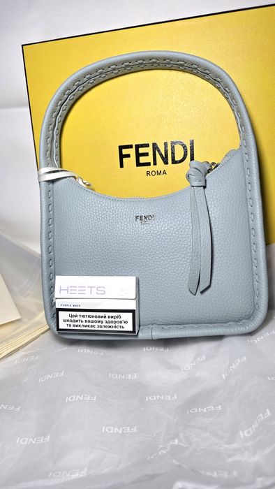 Fendi шкіряна сумочка