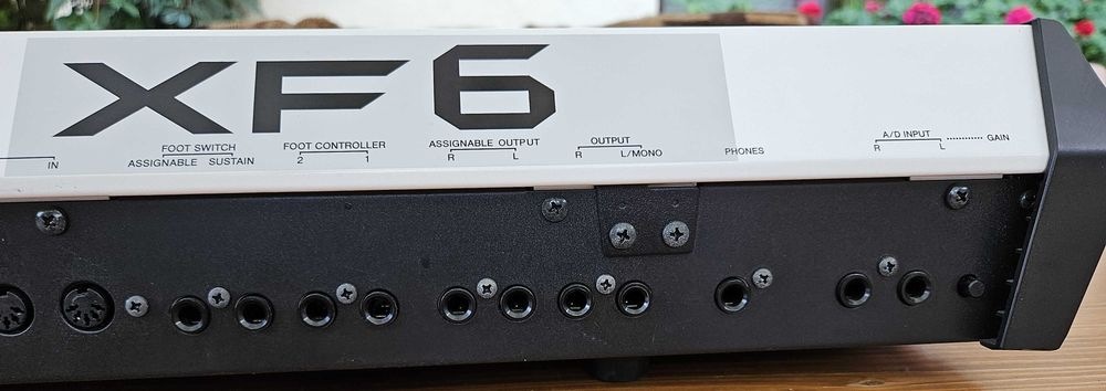 Yamaha Motif XF6 WH 40th Anniversary