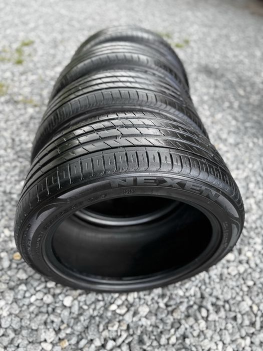 Продам літню резина 235/45/17 23 рік