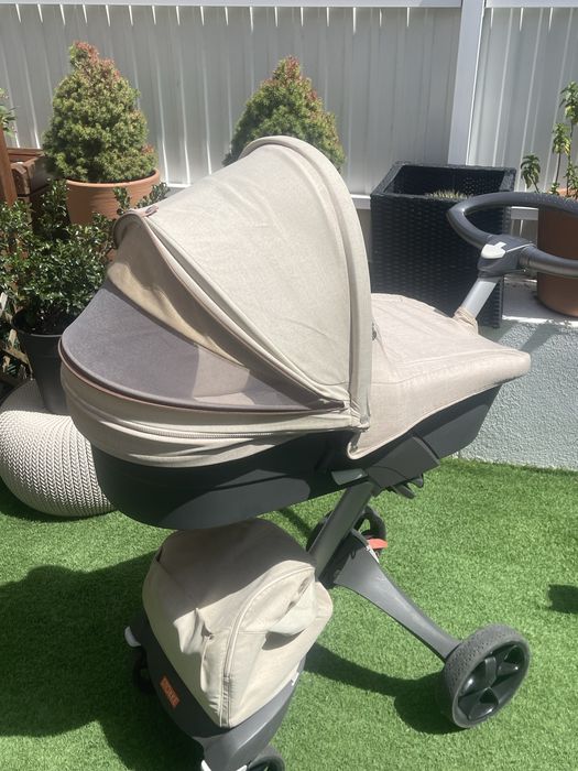 Carrinho da Stokke Xplory V4 completo – Excelente estado!
