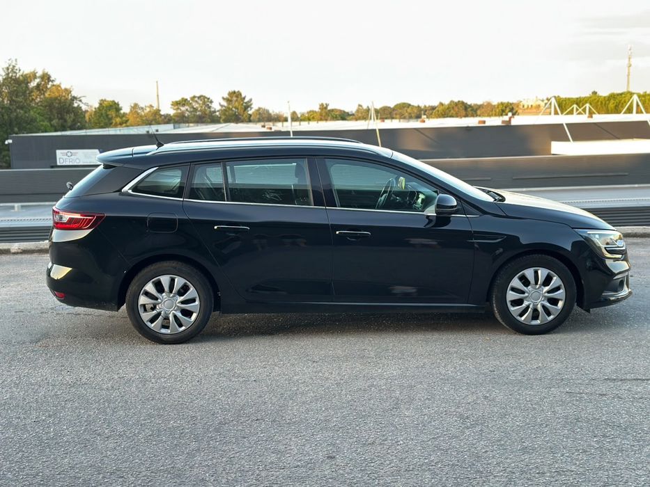 Renault Mégane 1.5 Blue dCi 115cv EDC | Automático | Impecável
