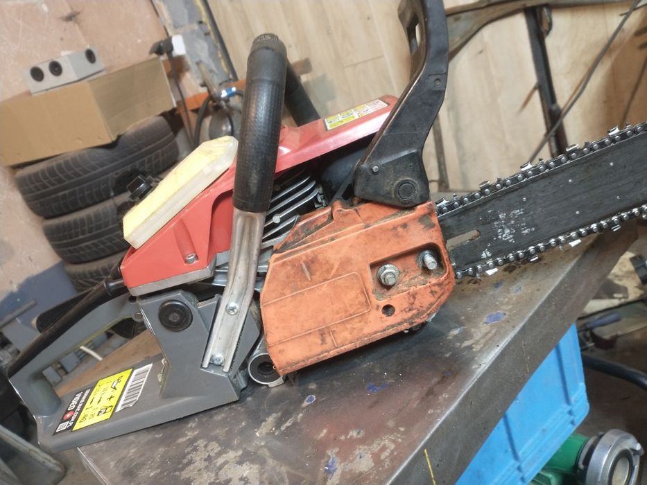 Piła NAC CST 45 na chodzie