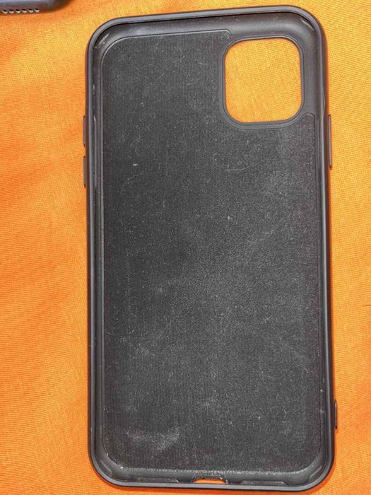 Чохли на Iphone 11