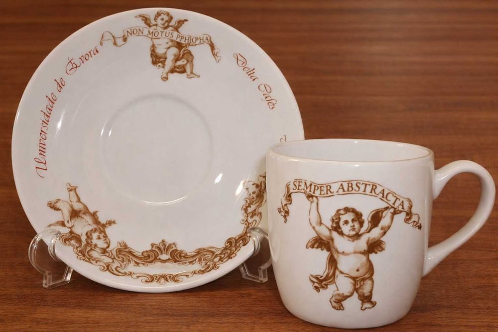 Duas chávenas Personalizadas da prestigiosa marca dos cafés Delta