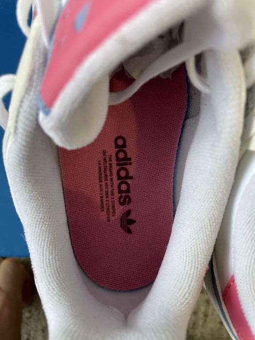 Продам нові жіночі кросівки Adidas Special 21 розмір 37