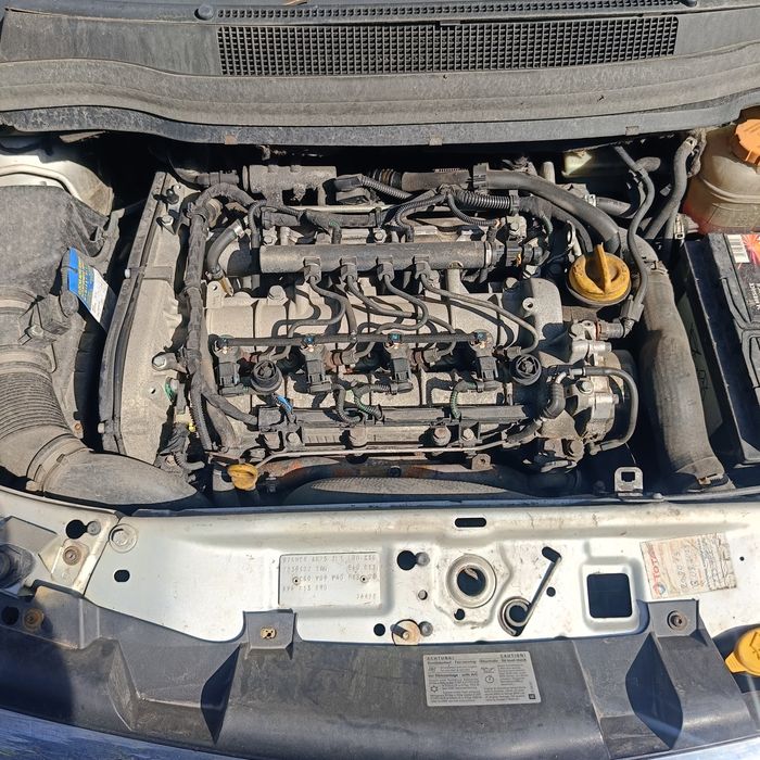 Silnik 1,9cdti opel Zafira b 2007