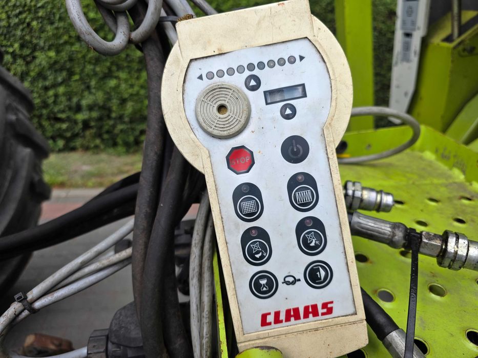 Prasa rolująca bele baloty Claas Variant 280 2003r. Case 5140