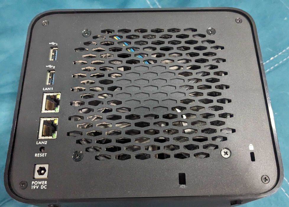 Сетевое хранилище NAS Zyxel NAS542