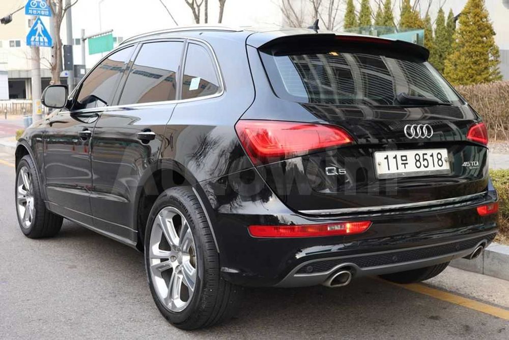 AUDI Q5 / Дизель /  З ПДВ