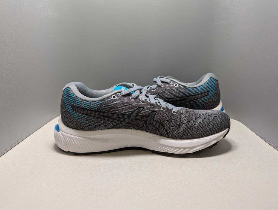 Жіночі кросівки для бігу Asics Gel Cumulus 22 розмір US 7 EU 38